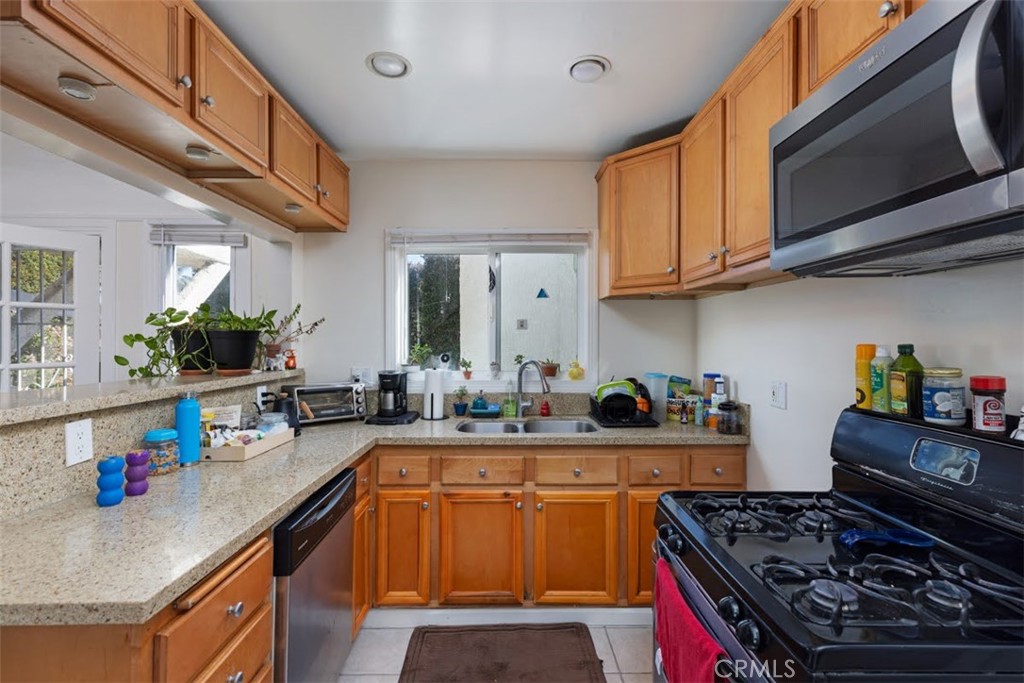 216 w 23rd street