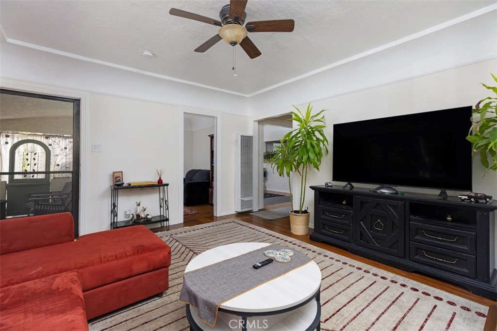 216 w 23rd street