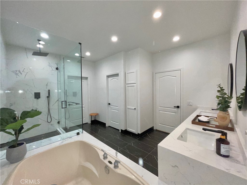 Canyon Crest (32232) - Residential Lease
