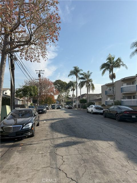 A home in Inglewood