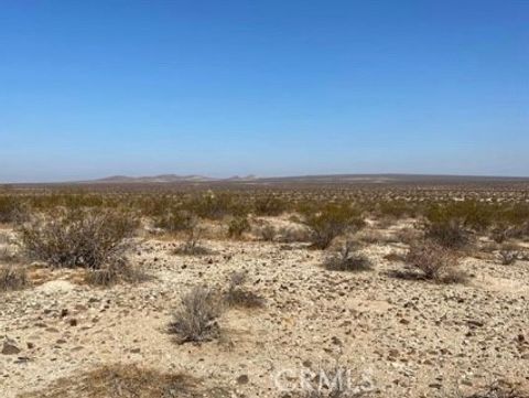 Photo of 0 Kenwood Road, Adelanto, CA 92301 (MLS # CV25035419)