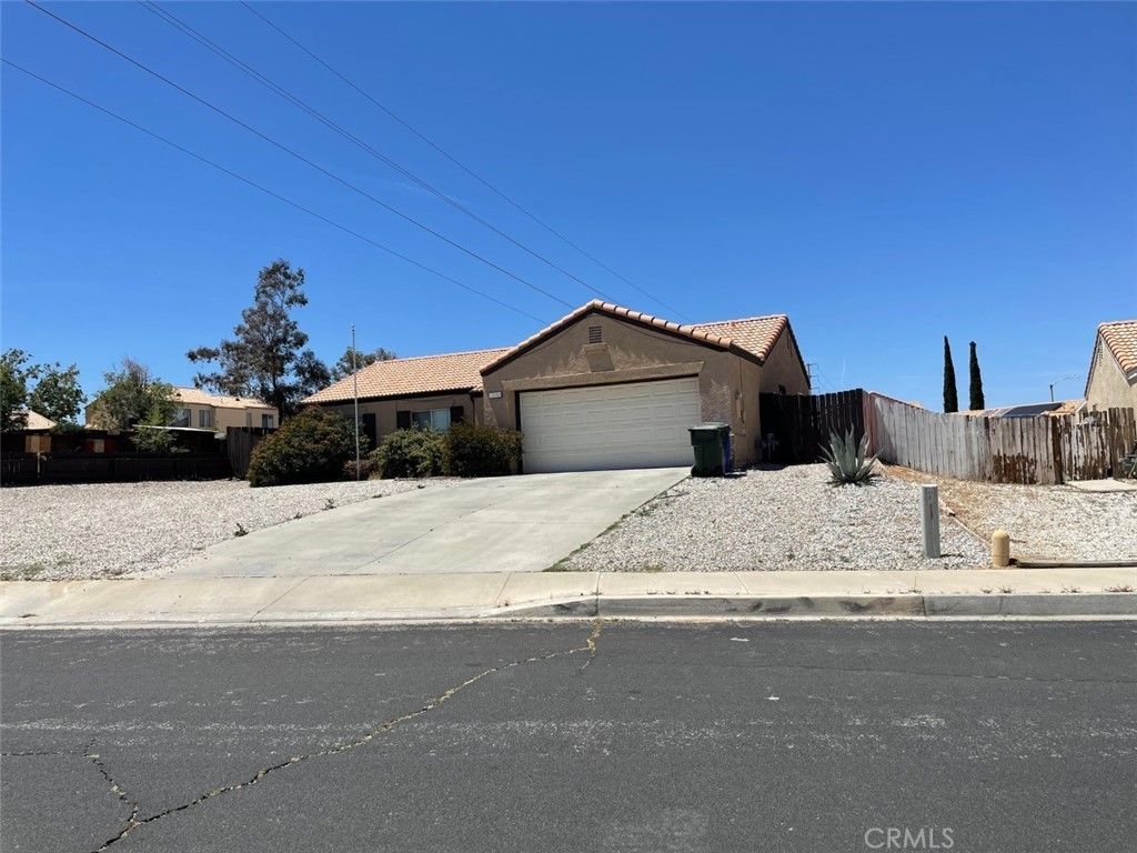 listing image 130727615418394805956