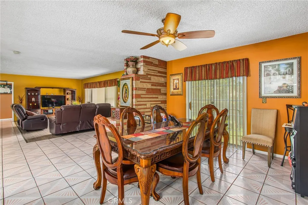 Fontana, California 92335, United States, 3 Bedrooms Bedrooms, ,2 BathroomsBathrooms,Residential,Active,49047