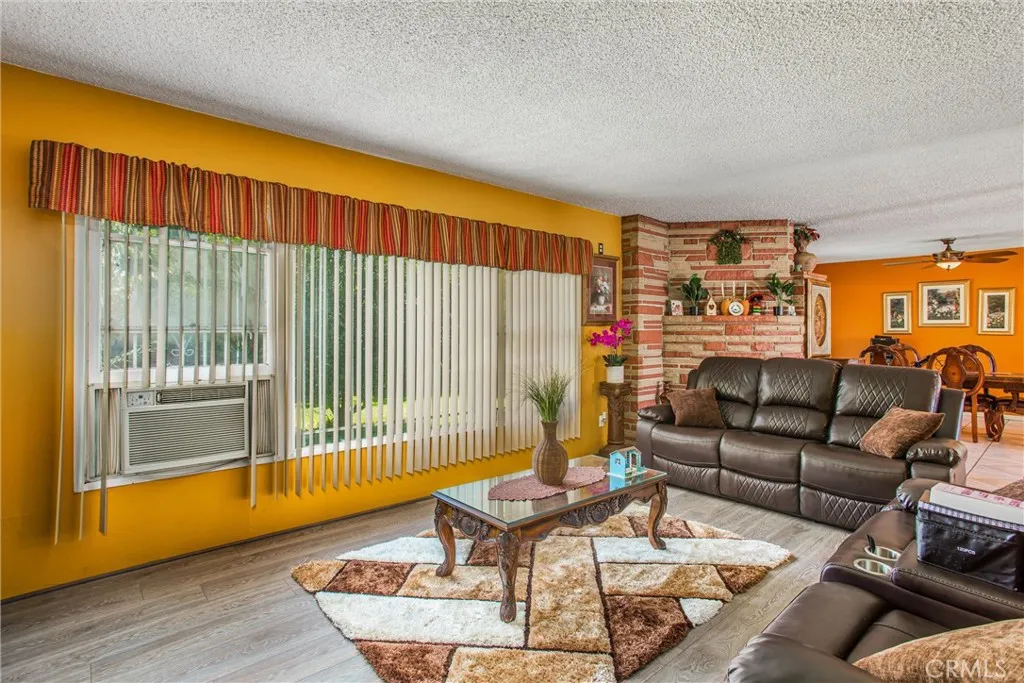 Fontana, California 92335, United States, 3 Bedrooms Bedrooms, ,2 BathroomsBathrooms,Residential,Active,49047