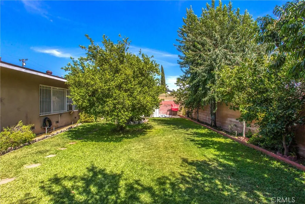 Fontana, California 92335, United States, 3 Bedrooms Bedrooms, ,2 BathroomsBathrooms,Residential,Active,49047