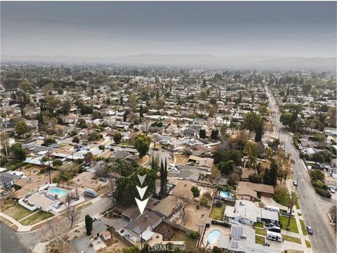 A home in Reseda