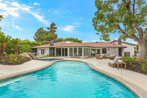 A home in North Tustin