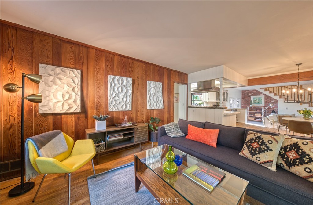 240 Churchill Glen