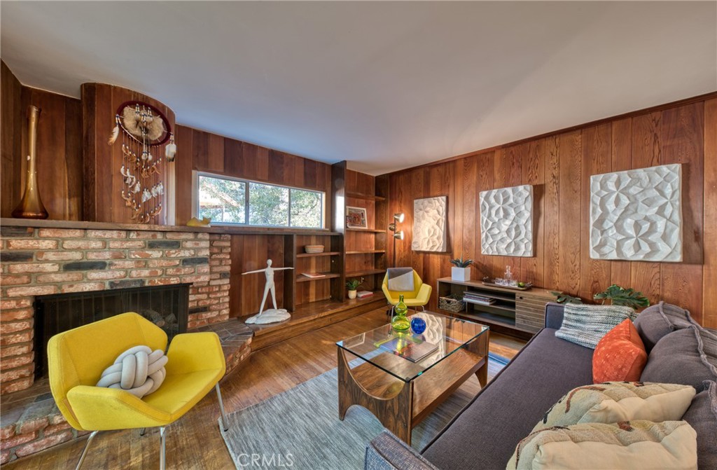 240 Churchill Glen