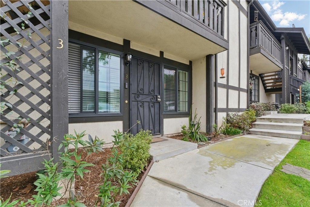 listing image 0