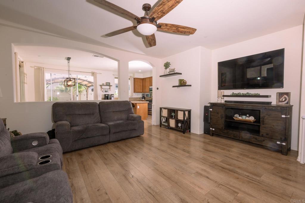 Photo 9 of 27 of 1340 Shoshone Falls Drive townhome