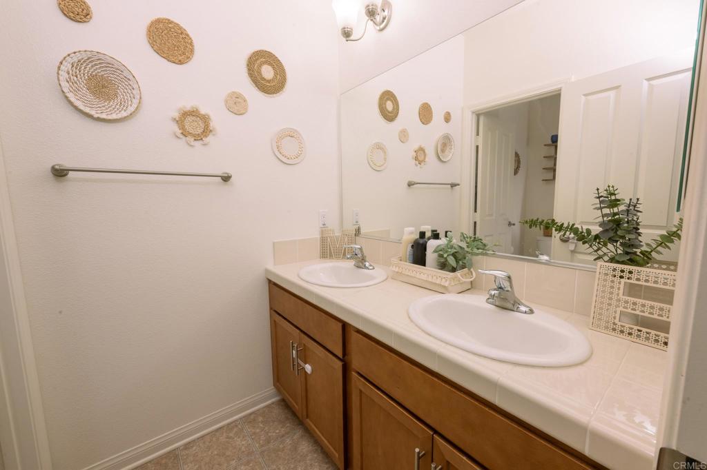 Photo 19 of 27 of 1340 Shoshone Falls Drive townhome