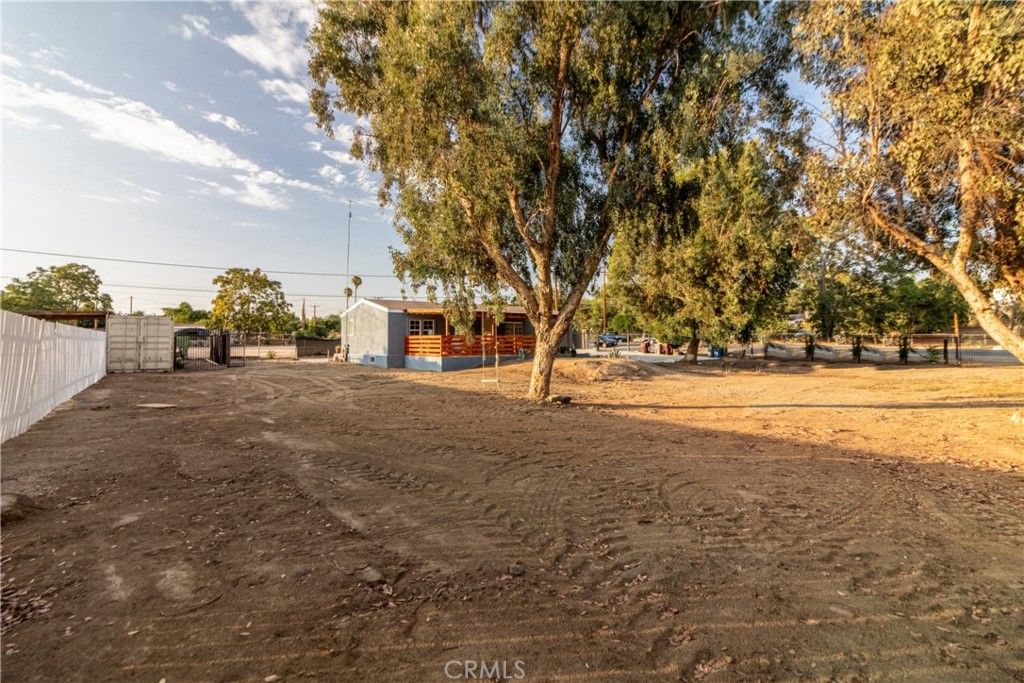 listing image 130726483077263937768
