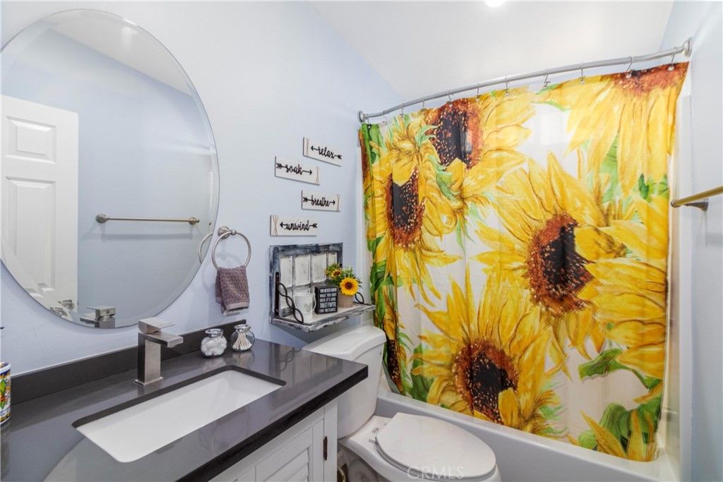 listing image 130720725246093671136