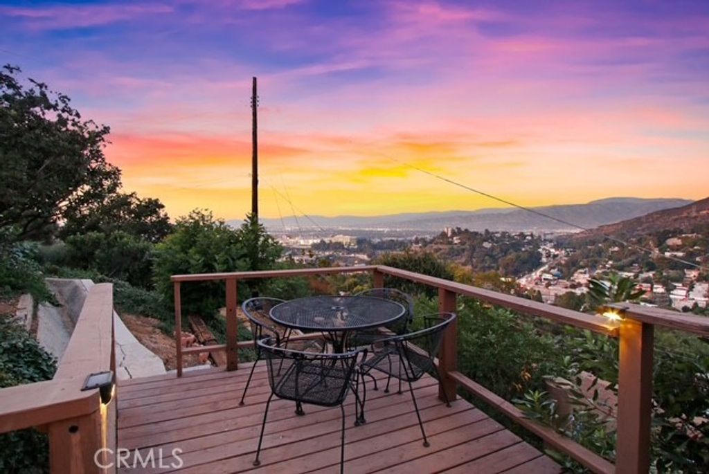 Photo of 3112 Goodview Trail, Los Angeles, CA 90068 (MLS # SR25067220)