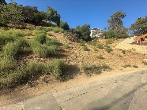 Photo of 524 Rustic Dr, Los Angeles, CA 90065 (MLS # WS24200309) Photo of 524 Rustic Dr, Los Angeles, CA 90065 (MLS # WS24200309)