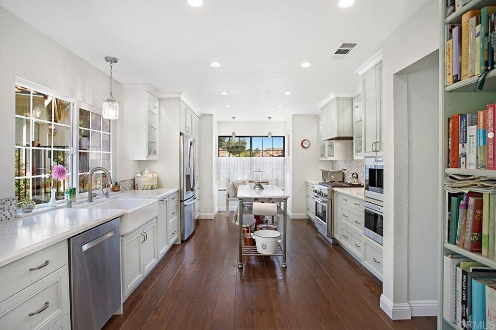 listing image 130728399372265967192