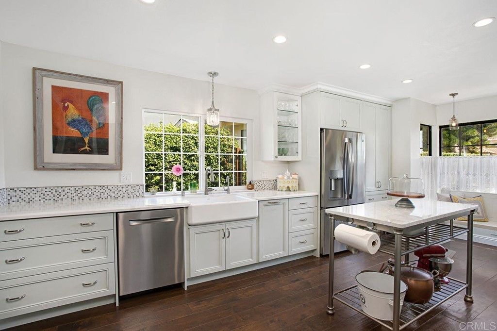 listing image 130720528625601508129