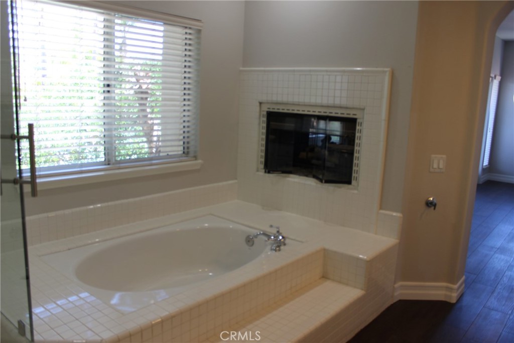 Los Verdes (LSV) - Residential Lease