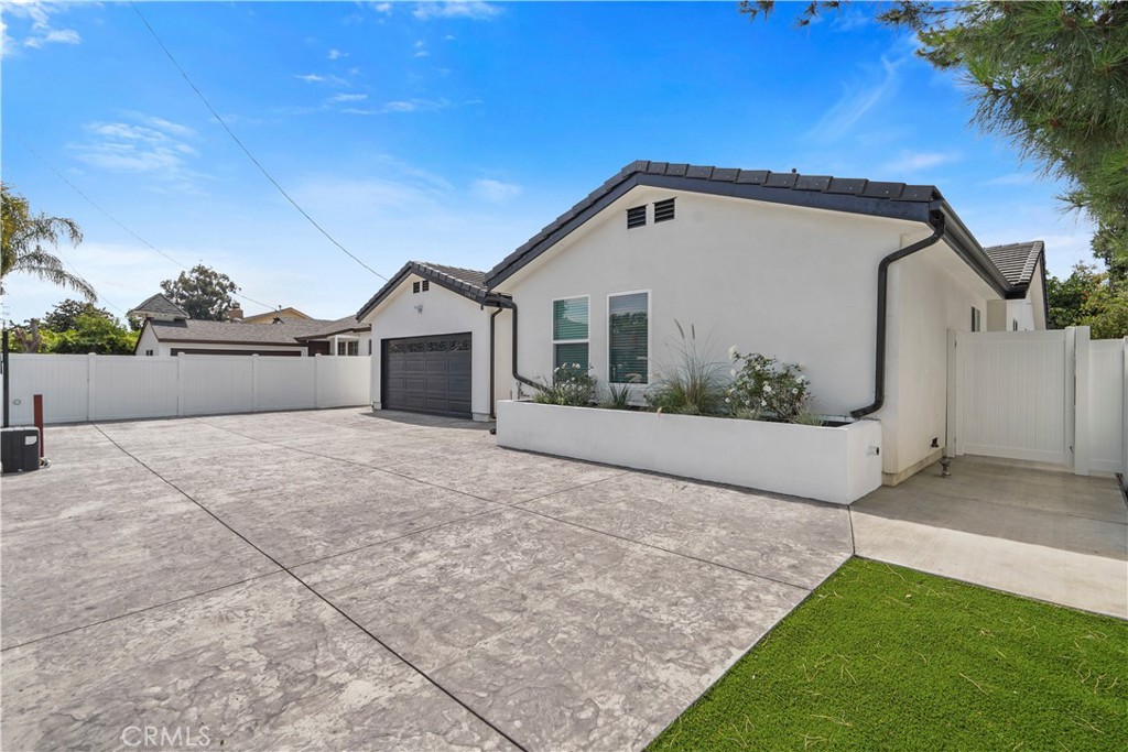 Photo 58 of 63 of 13840 Valerio Street house
