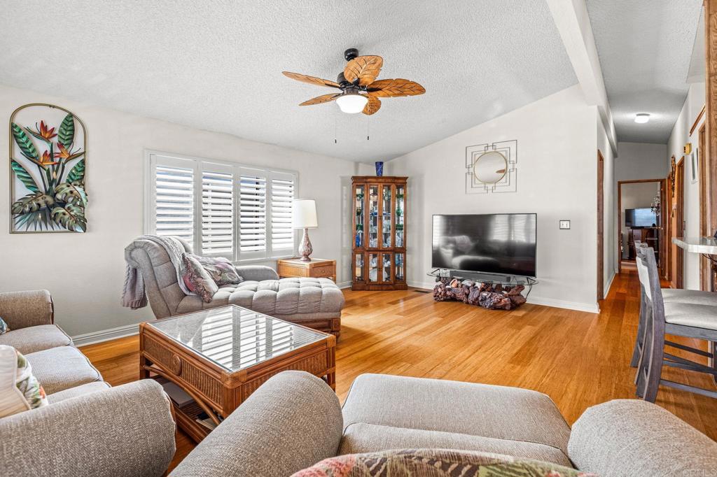 212 Mockingbird Lane