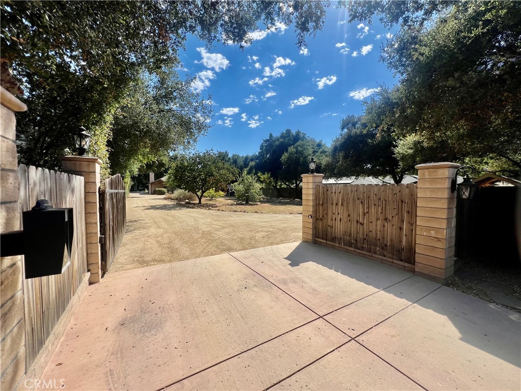 1204 S Rice Road