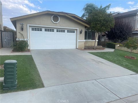 A home in Lake Elsinore