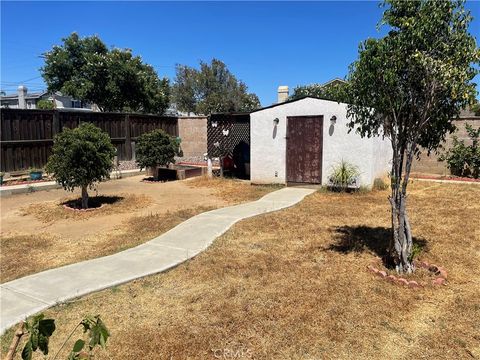 A home in Lake Elsinore