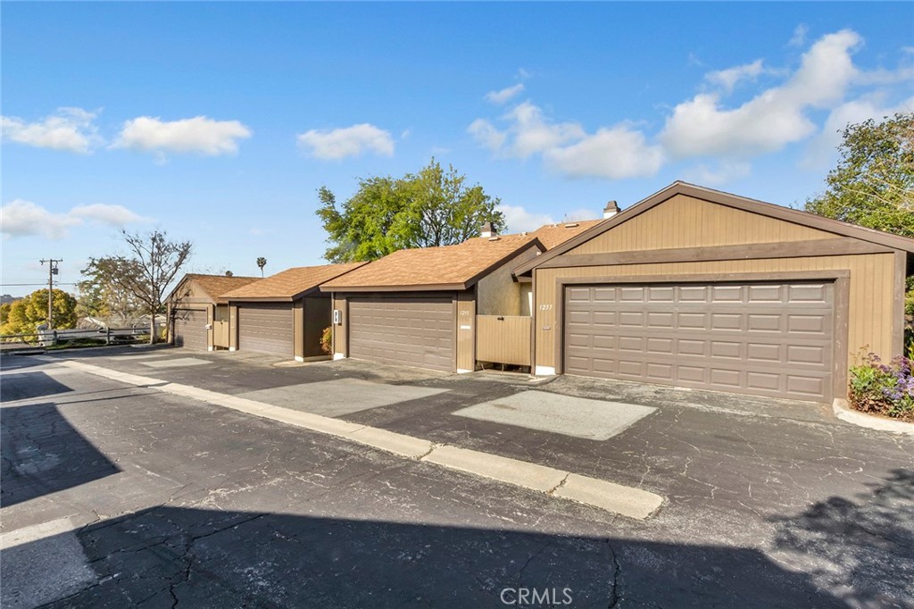 1255 Bonnie Glen Lane
