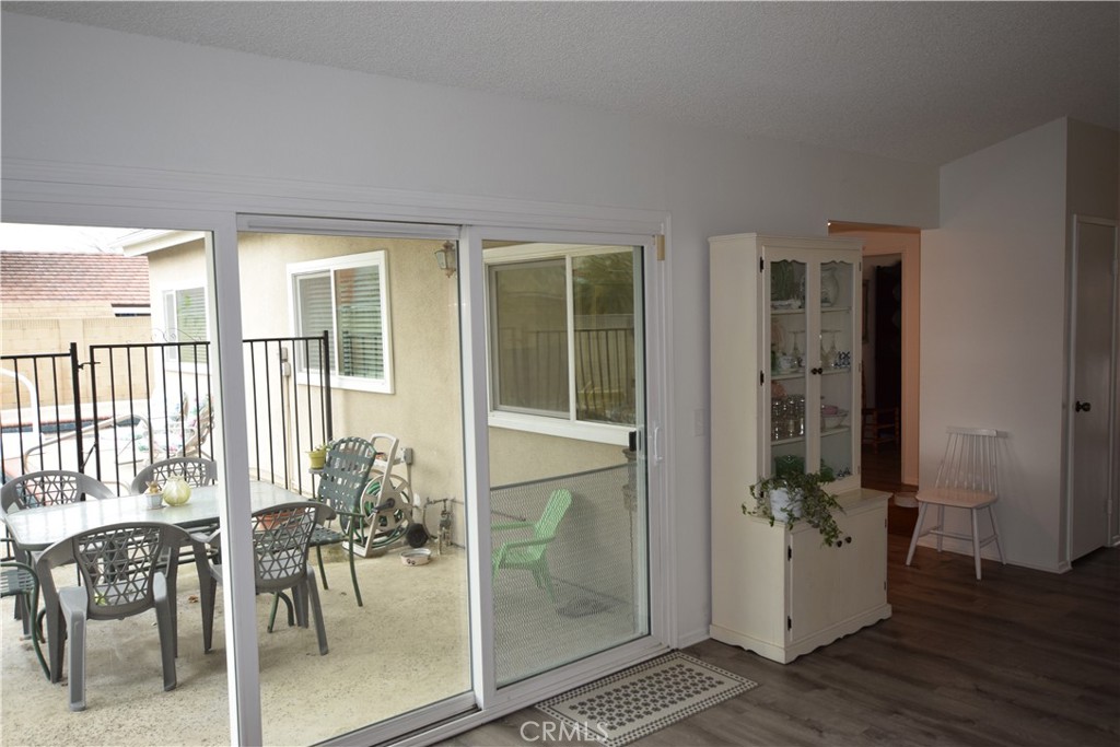 - - Residential Lease