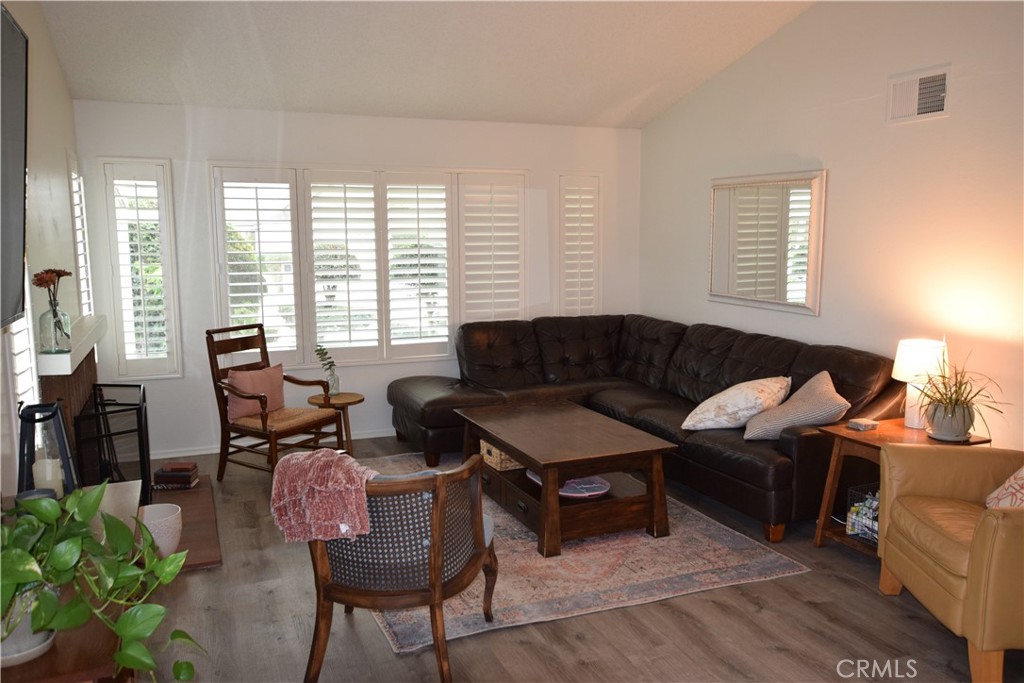 - - Residential Lease