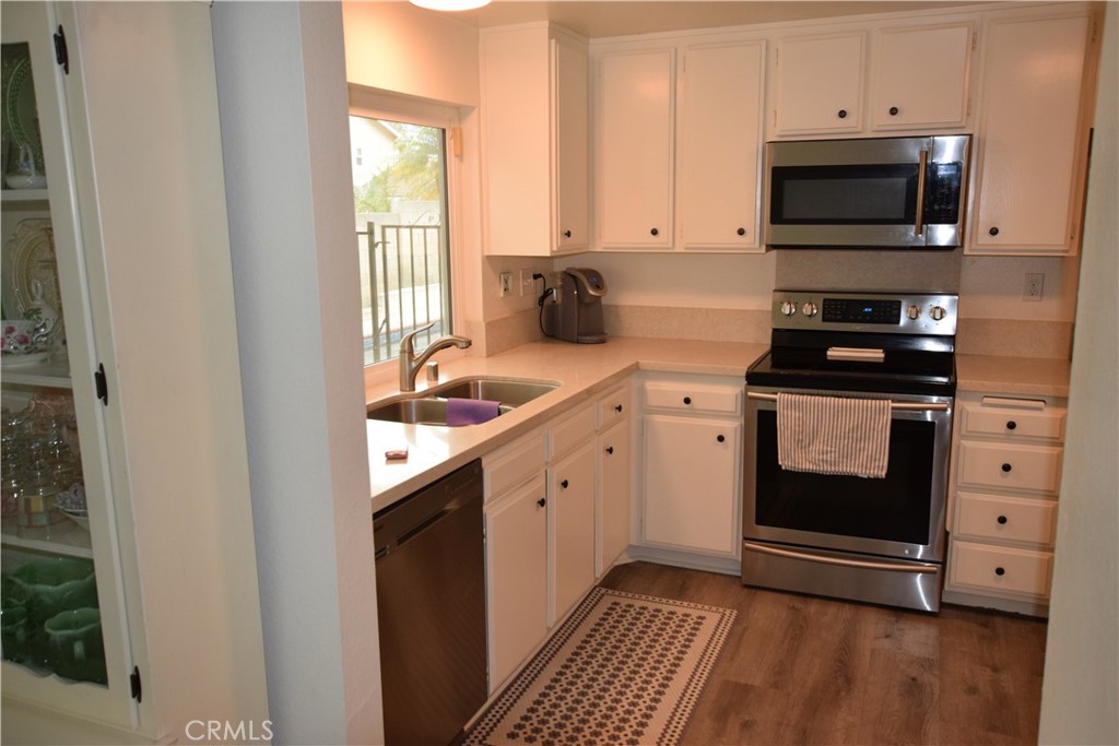 - - Residential Lease