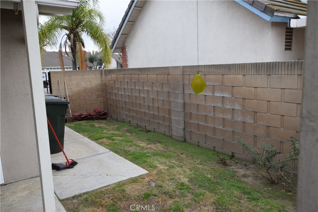 - - Residential Lease