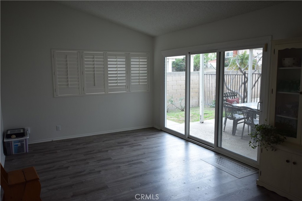 - - Residential Lease