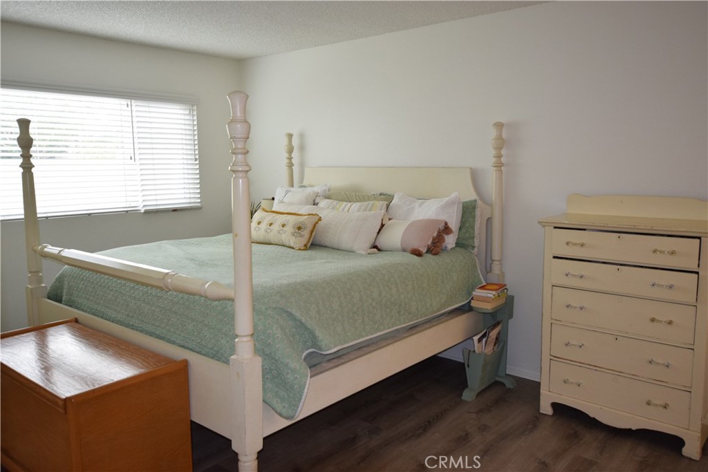 - - Residential Lease