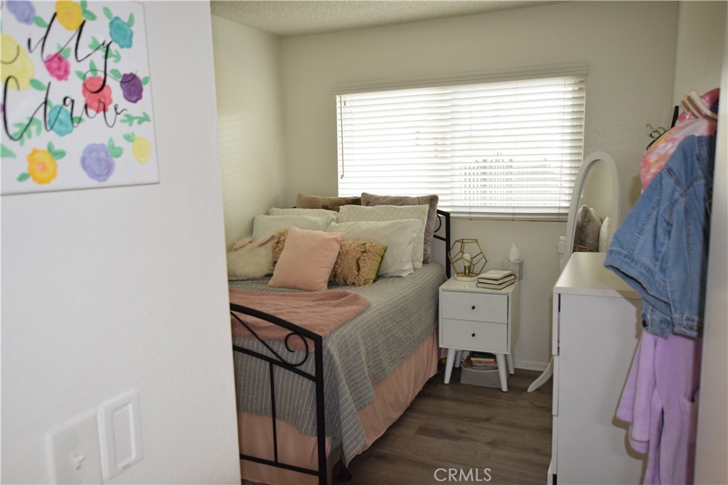 - - Residential Lease