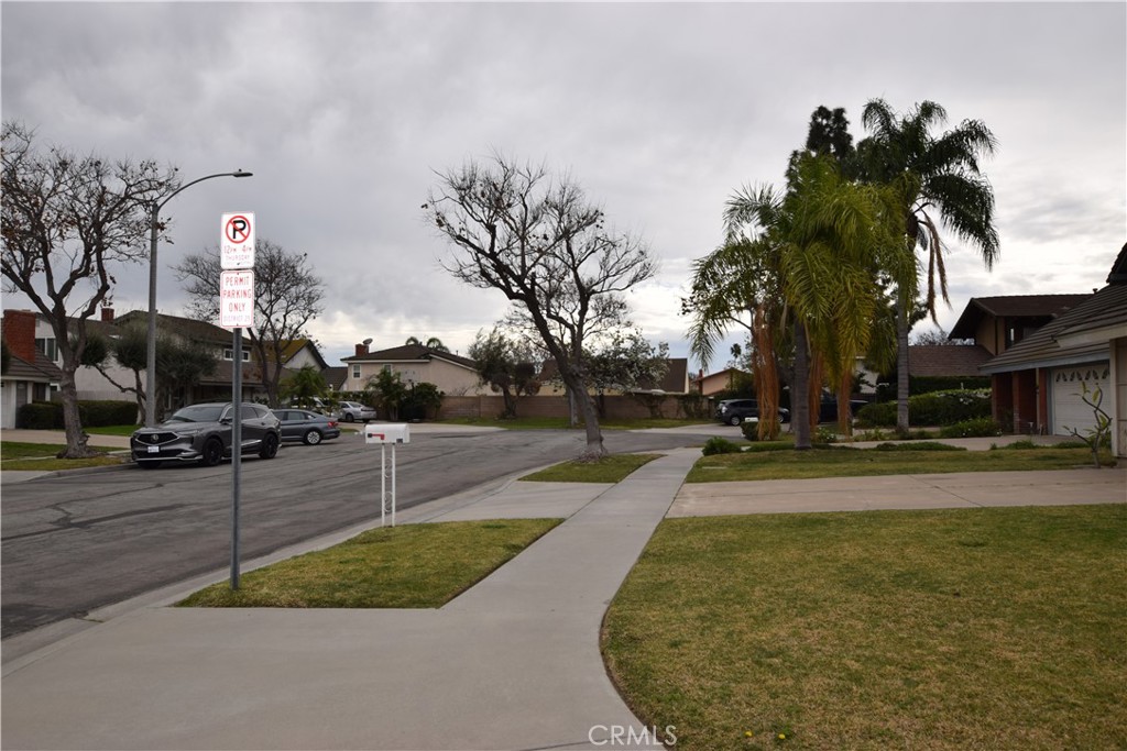 - - Residential Lease