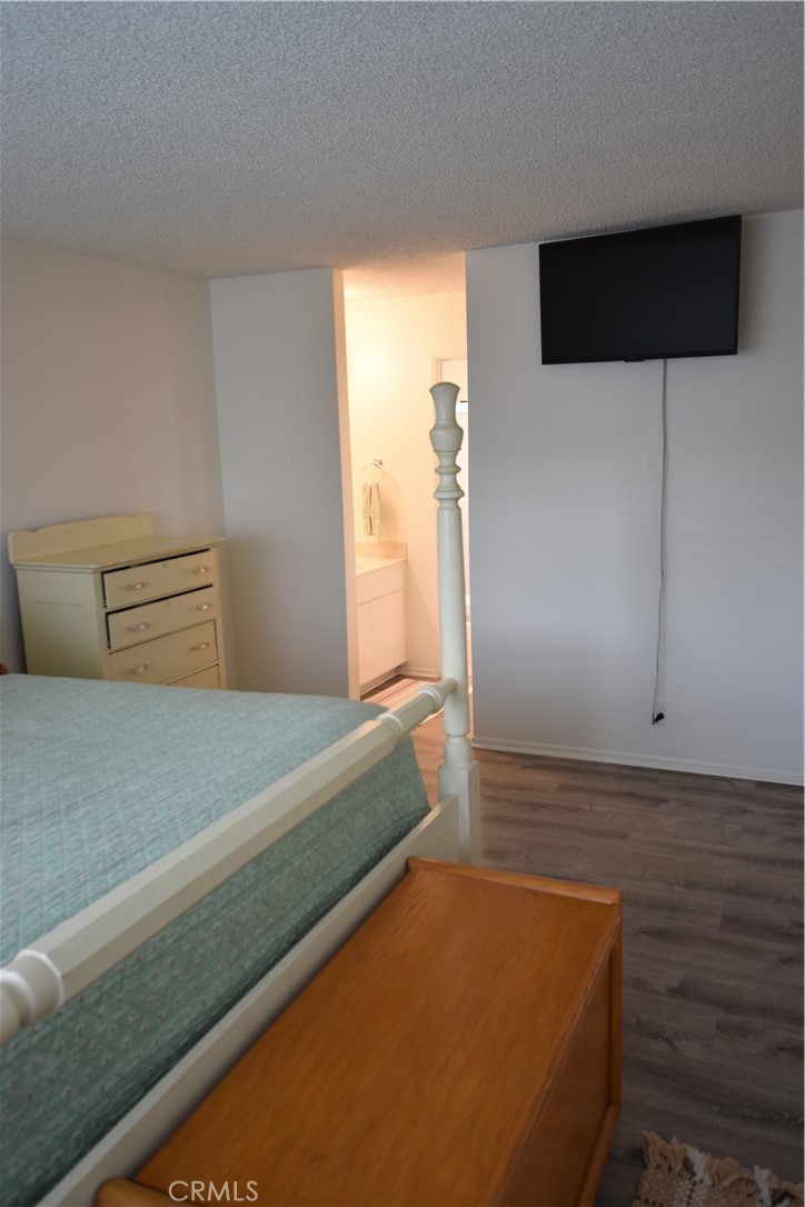 - - Residential Lease