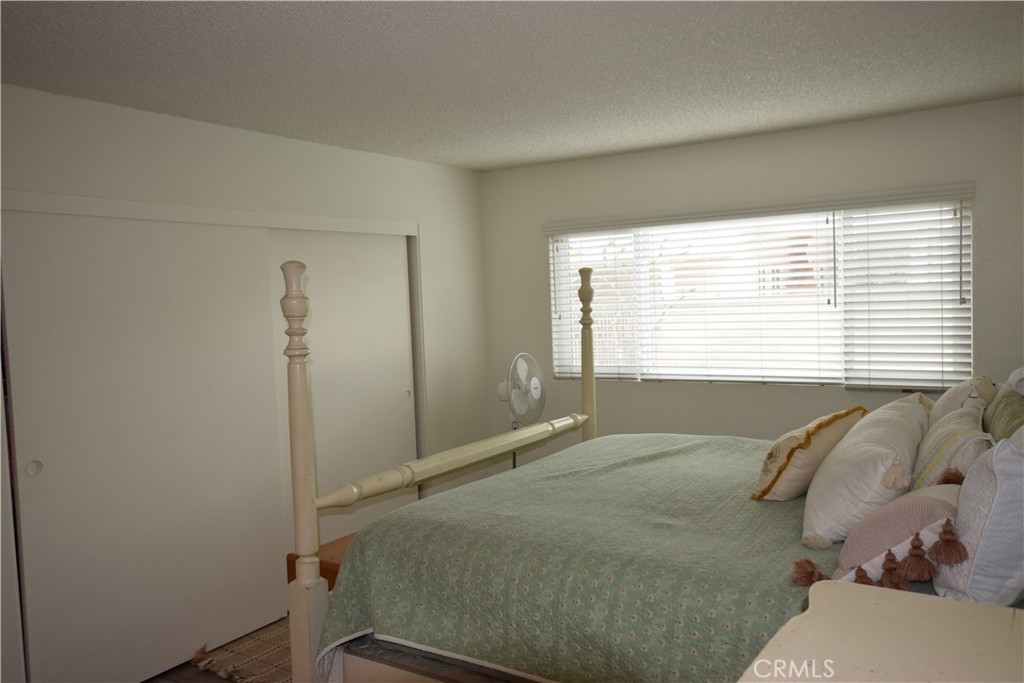 - - Residential Lease