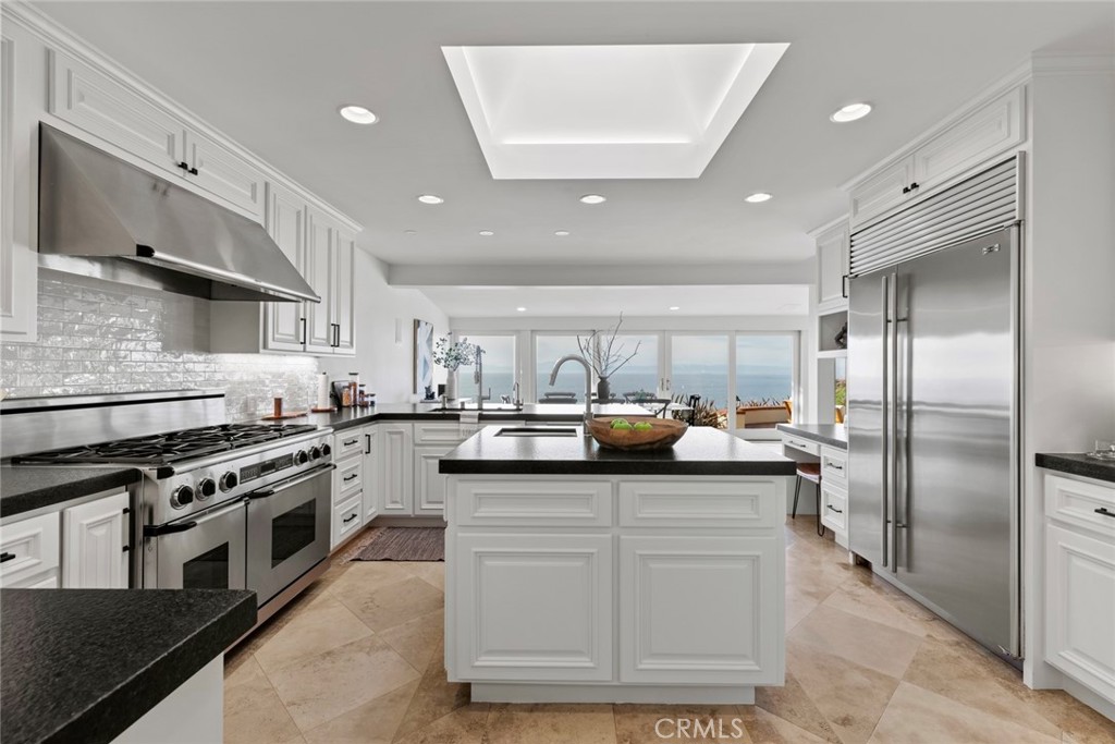 1115 Palos Verdes Drive West