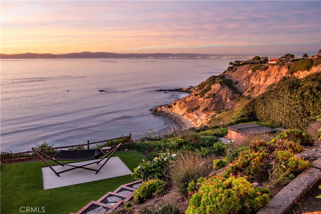 1115 Palos Verdes Drive West