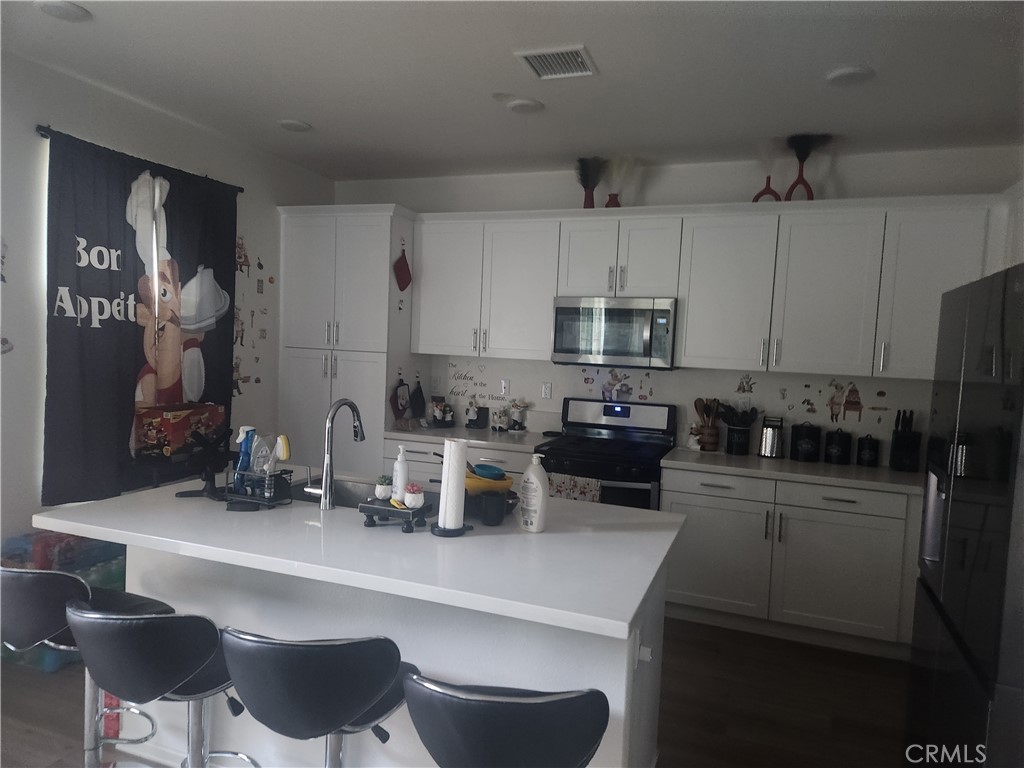 938 W Jasmine Way