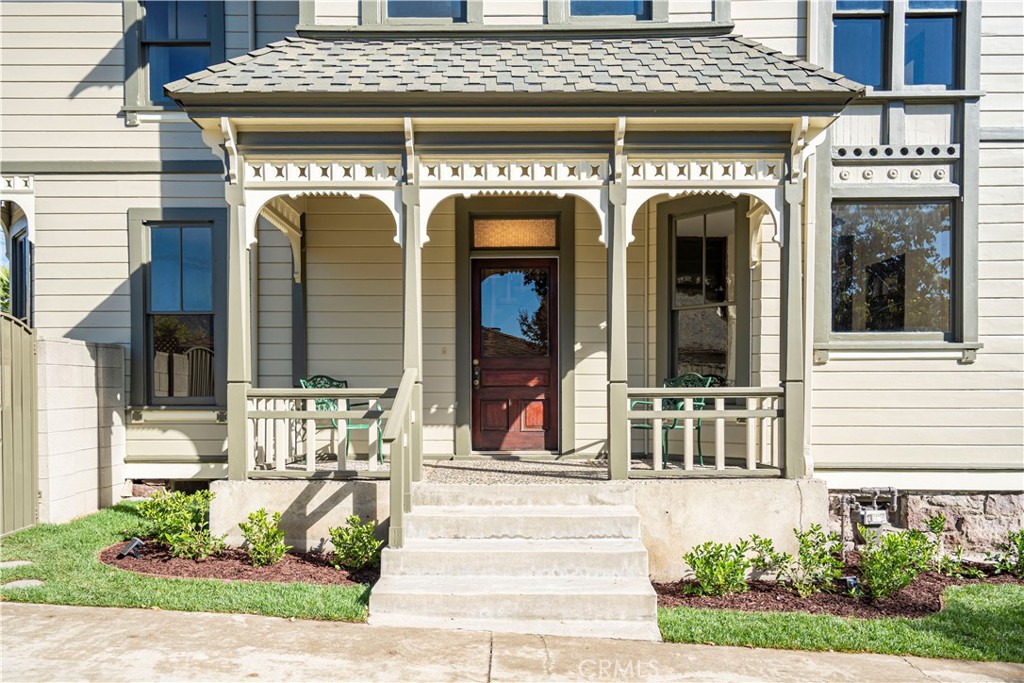 711 E Virginia Avenue
