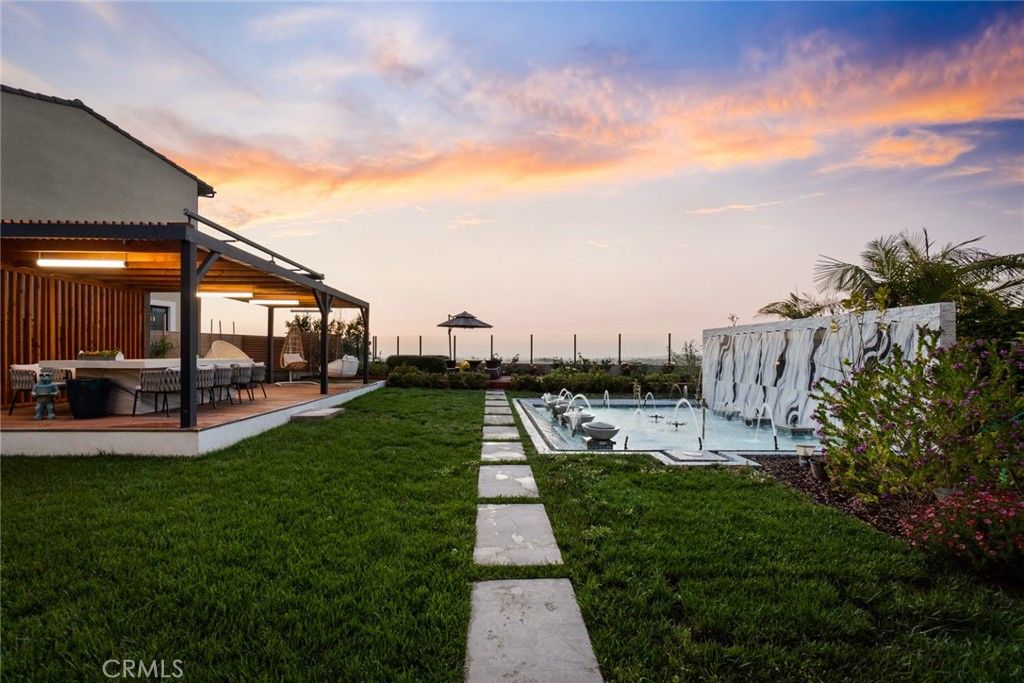 listing image 130721667443643615271