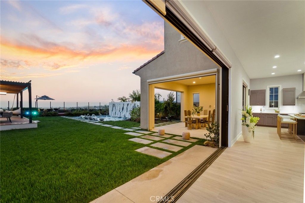 listing image 130720657427423462277