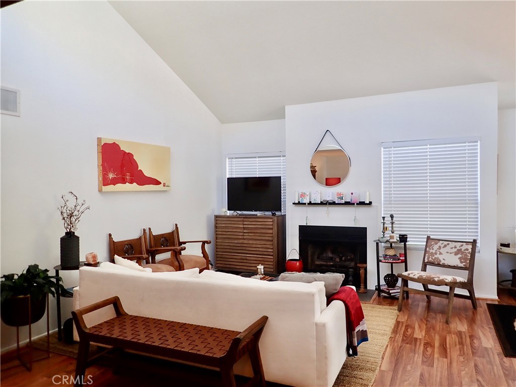 4257 Las Virgenes Road 1