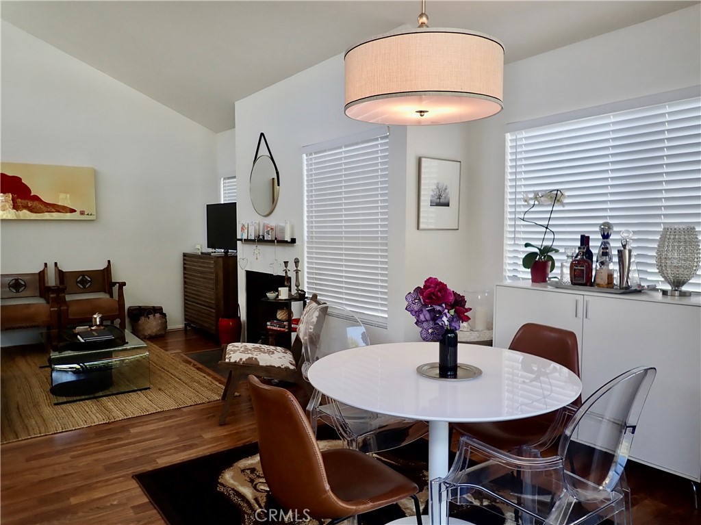 4257 Las Virgenes Road 1