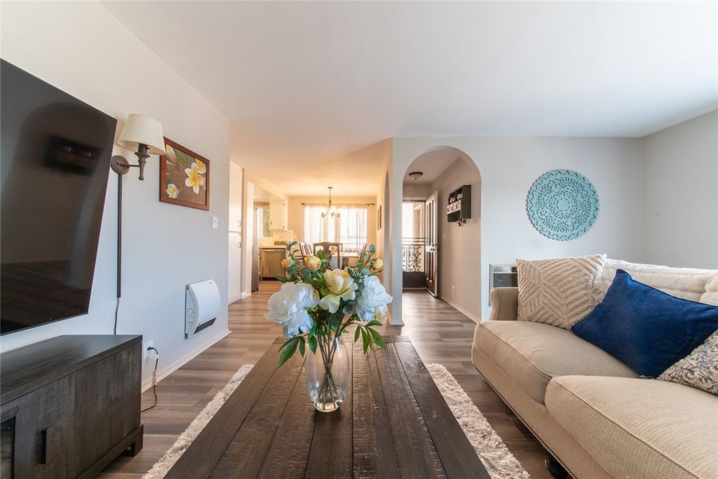 listing image 130723982478615017842