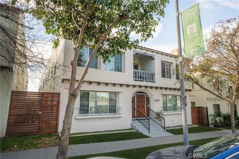 1439 Cedar Avenue Long Beach CA 90813