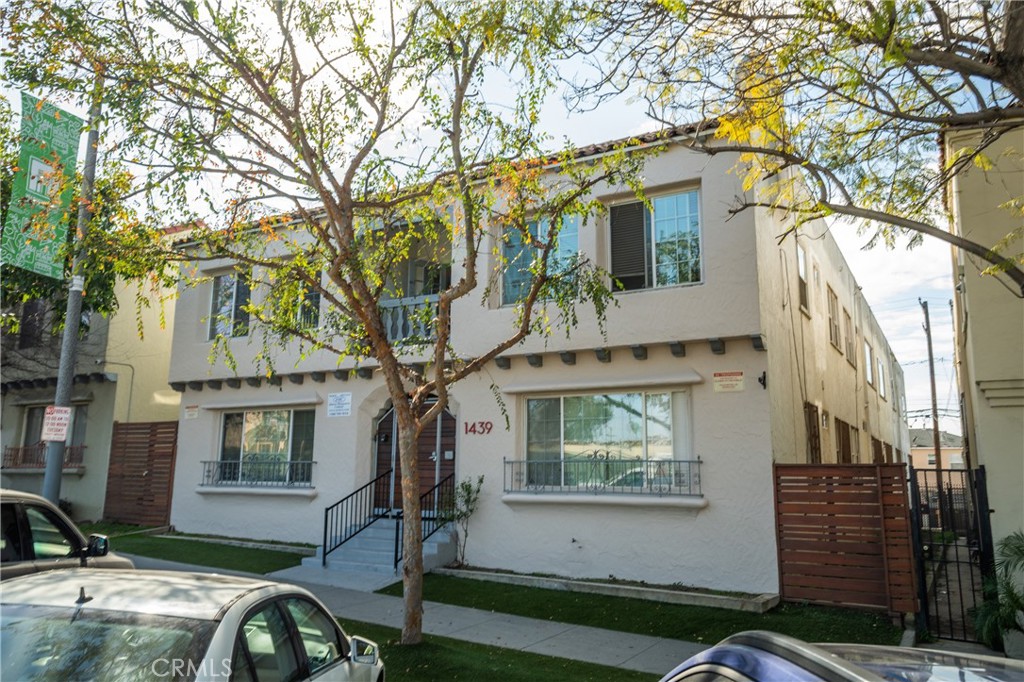 1439 Cedar Avenue